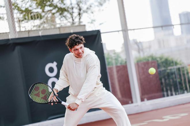 黄潜擅长后 黄潜擅长后